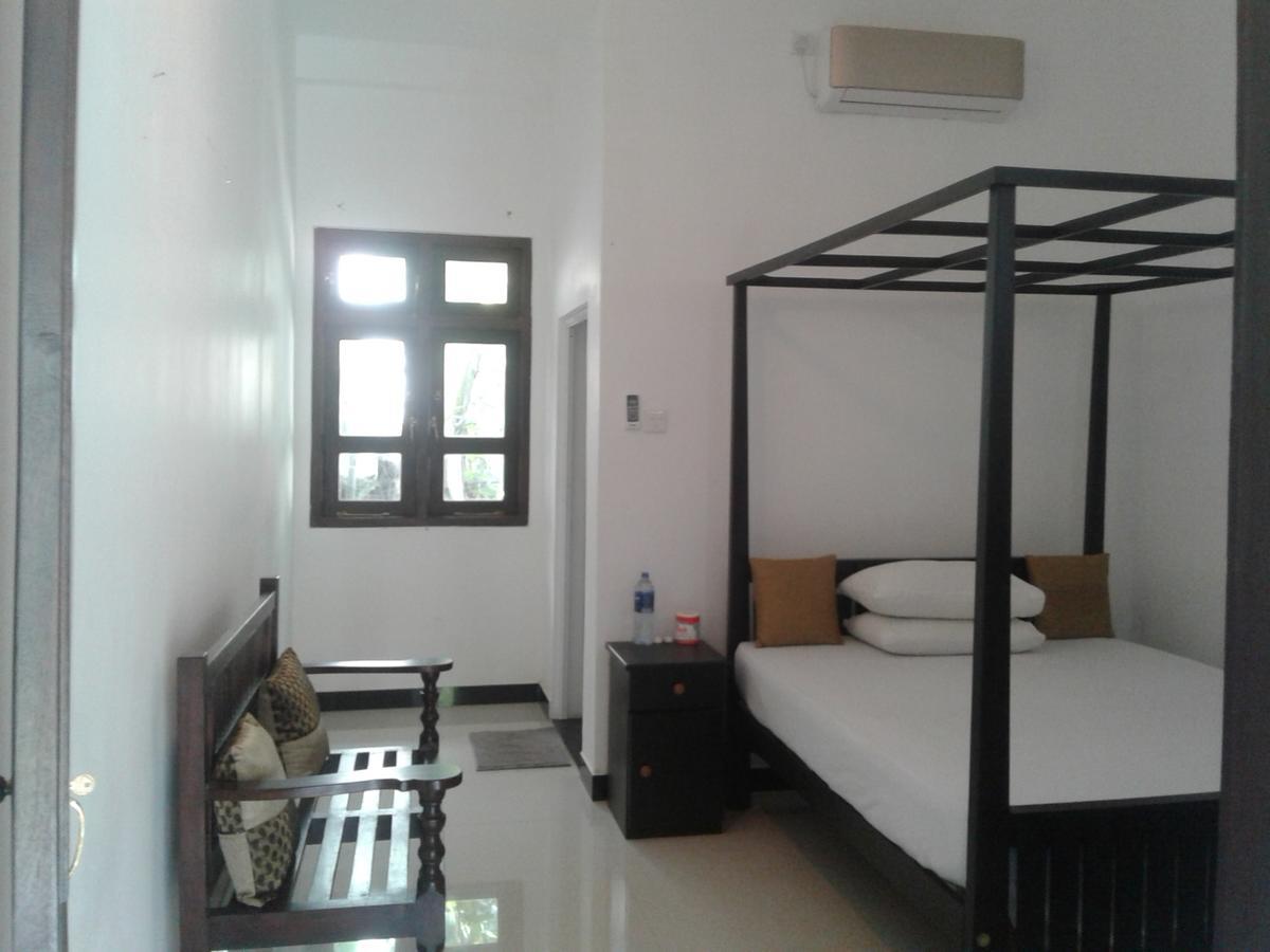 Apna Homestay Apartments Unawatuna Exterior photo